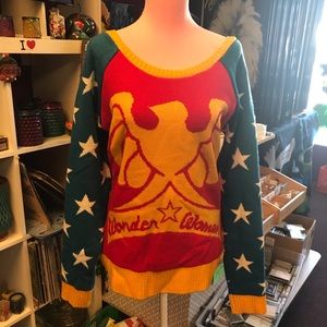 Junk food Wonder Woman sweater nwot M